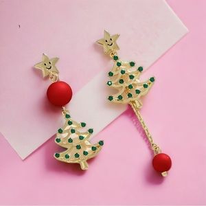 Golden Christmas Tree Pentagram Design Green Shiny Rhinestone Inlaid Earrings‎